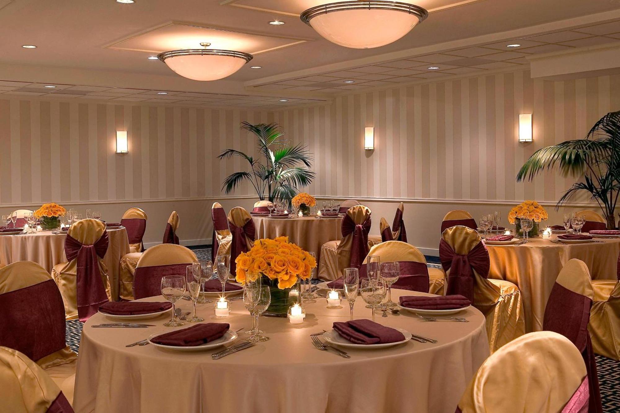 Four Points By Sheraton Wakefield Boston Hotel & Conference Center Екстериор снимка